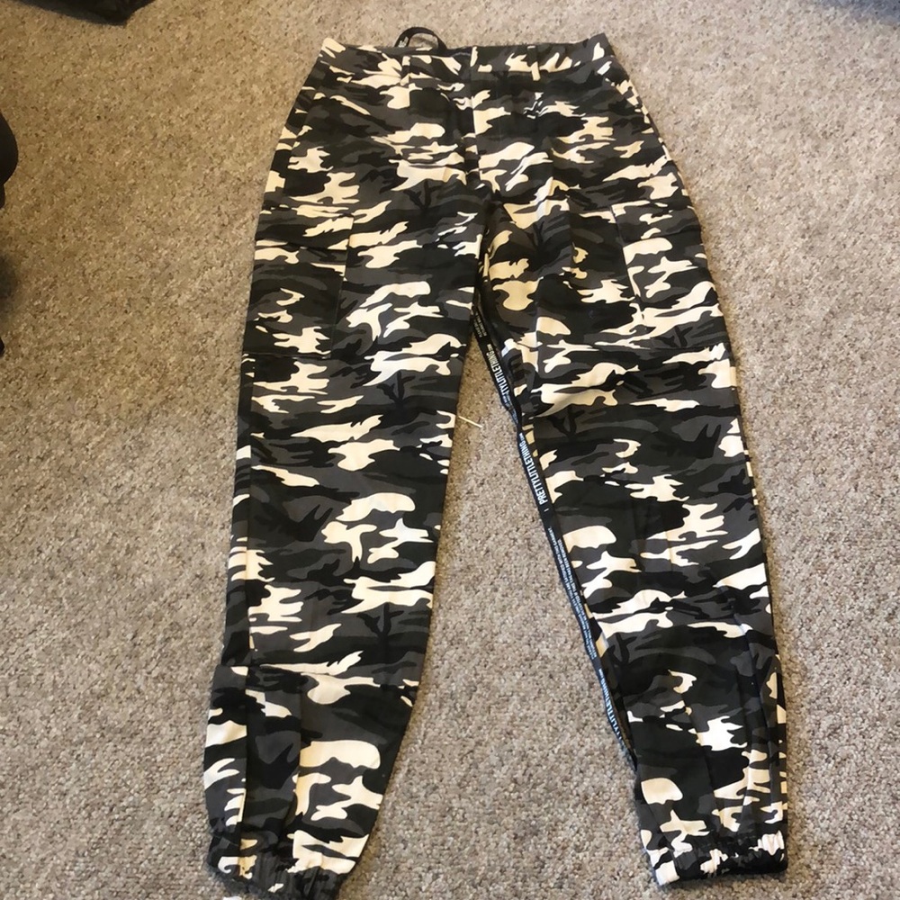 Pretty Little Thing Grey Camo Print Cargo Trousers Size 8